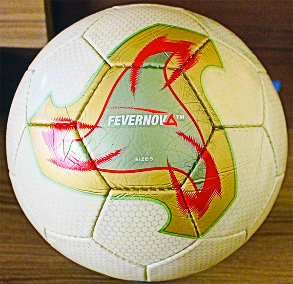 Bola Fevernova (2002)