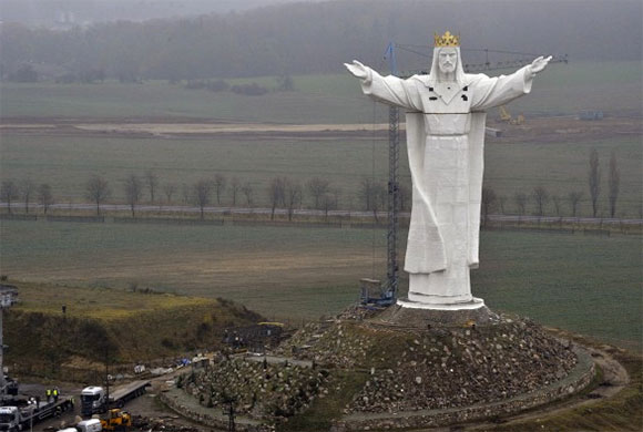 A maior estátua de Jesus Cristo do mundo