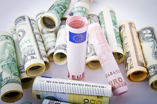 Dolar e Euro