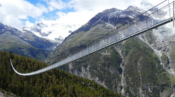 ponte suspensa Charles Kuonen, a maior ponte suspensa do mundo