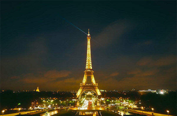 Torre Eiffel a noite, luzes