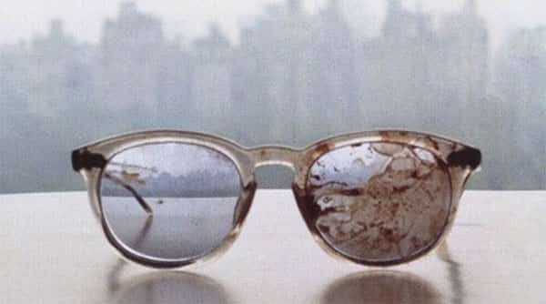 Os óculos do John Lennon depois do seu assassinato