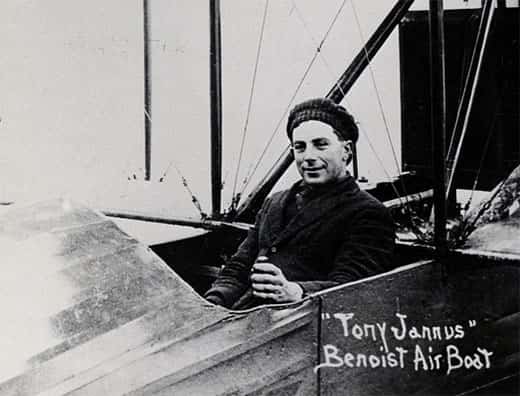 Tony Jannus, piloto do primeiro voo regular
